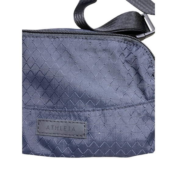 Athleta Black Belt Bag Minimalist Design - Picture 2 of 6